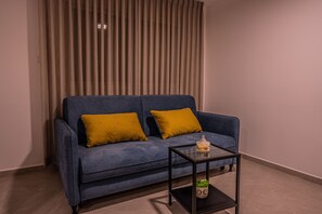 Een minibar, gratis wifi, beddengoed