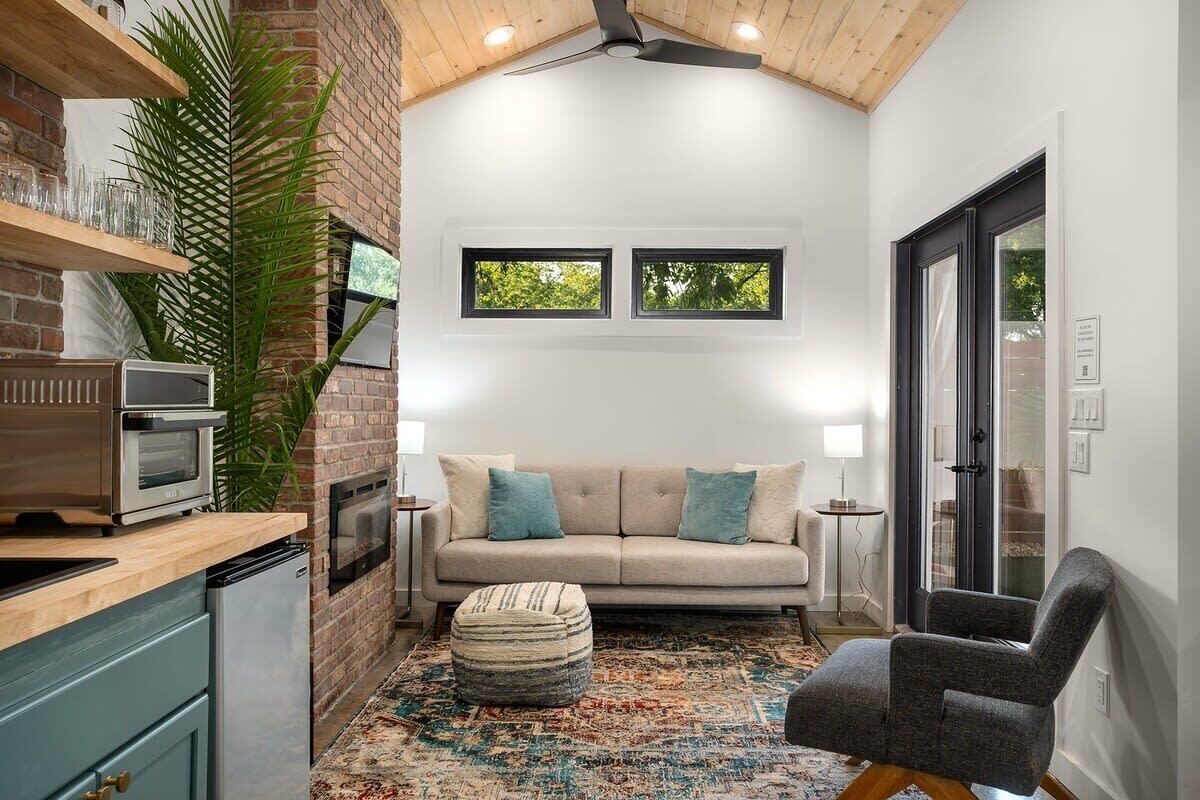 TV, peis, strømmetjenester og kontorer