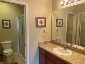 Bathroom - 1546 Bottlebrush St (The Villages)