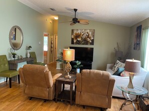 別墅, 2 張加大雙人床, 夏威夷式陽台, 花園景觀 | 住宿內部