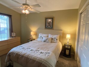 Room - 1546 Bottlebrush St (The Villages)