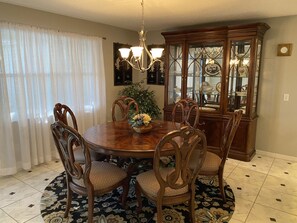 House, Multiple Beds, Pool Access, Golf View | Dining