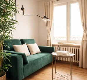 Unclassified image, 2 of 15, button