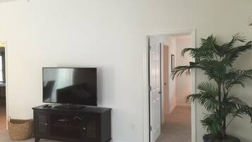 Vila, Beberapa Tempat Tidur, beranda, pemandangan kebun | Interior