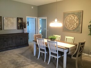 House, Multiple Beds, Lanai, Garden View | Dining