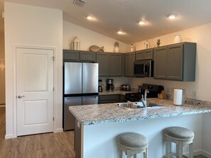 Villa, Mehrere Betten, Terrasse, Gartenblick | Eigene Küche | Kühlschrank, Mikrowelle, Ofen, Herdplatte