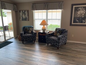 Villa, Plusieurs lits, lanai, vue sur le jardin | Intérieur