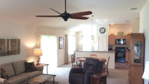 House, Multiple Beds, Kitchen, Garden View | Living area - 3442 Greenacres Ter (Wildwood)