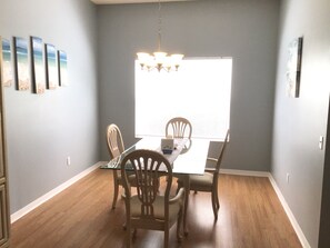 House, Multiple Beds, Lanai, Garden View | Dining