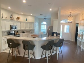 Casa, várias camas, acesso à piscina, vista para o campo de golfe | Cozinha privada | Geladeira, micro-ondas, fogão, cooktop