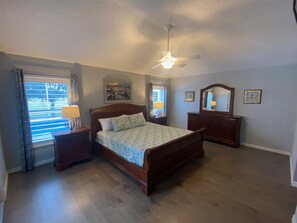 House, Multiple Beds, Pool Access, Golf View | 3 bedrooms, free WiFi - 2184 Willow Grove Way (The Villages)