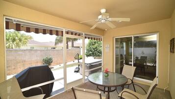 Villa, Multiple Beds, Hot Tub, Garden View | Outdoor dining