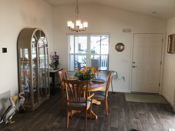 Villa, Multiple Beds, Lanai, Garden View | Dining