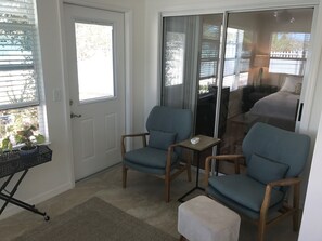 Villa, varias camas, lanai, vista al jardín | Interior