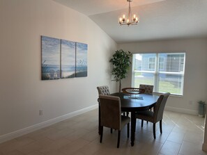 House, Multiple Beds, Lanai, Garden View | Dining - 2430 Manisha Ln (The Villages)