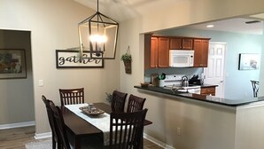 Dining - 364 Kilmer Way (The Villages)