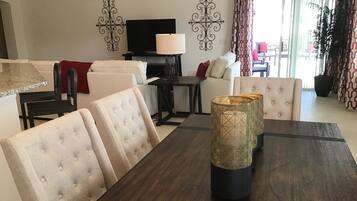 Villa, Multiple Beds, Patio, Garden View | Dining