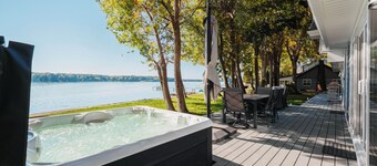 Brand New Home! Hot Tub + Long Lake Waterfront - Long Lake Escape