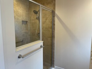House, 2 Queen Beds, Lanai, Garden View | Bathroom