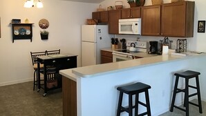 Private kitchen - 3388 Empire Ave (Wildwood)