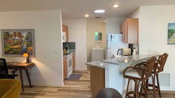 Vila, Beberapa Tempat Tidur, beranda, pemandangan kebun | Interior