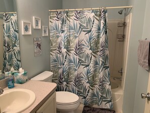 Villa, Multiple Beds, Lanai, Garden View | Bathroom
