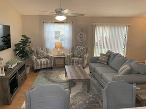 Villa, Multiple Beds, Lanai, Garden View | Living area | TV - 2398 Westover Way (The Villages)