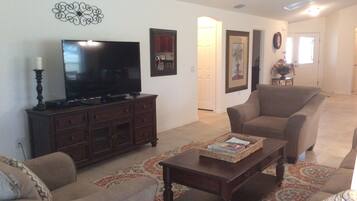 Vila, Beberapa Tempat Tidur, akses ke kolam renang | Area keluarga | TV