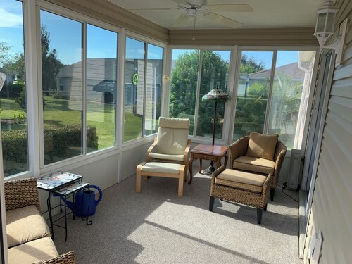 2392 Hook Hollow Ter