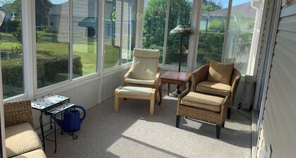 2392 Hook Hollow Ter