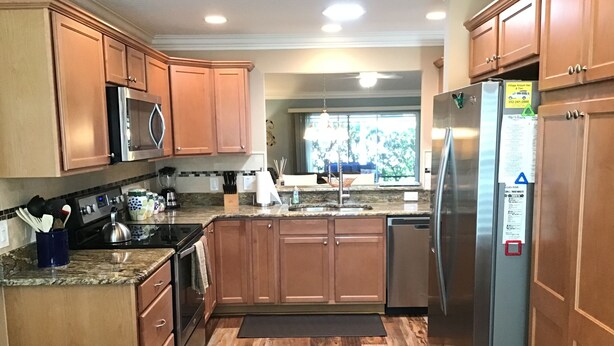 Maison, Plusieurs lits, patio, vue sur le jardin | Cuisine privée | Cafetière-théière, réfrigérateur, four à micro-ondes, un four