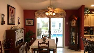 House, Multiple Beds, Pool Access, Garden View | Dining