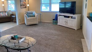 House, Multiple Beds, Lanai, Golf View | Interior - 1616 Kiley Ct (Lady Lake)