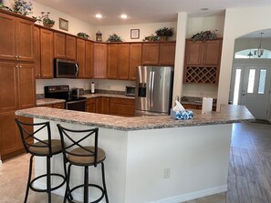 House, Multiple Beds, Kitchen, Garden View | Private kitchen | Fridge, microwave, oven, stovetop - 1689 Shale Trail Loop (Wildwood)