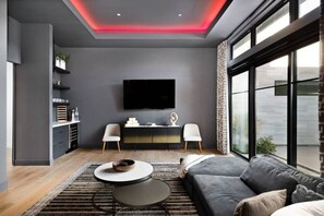 TV, fireplace, table tennis