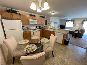 Villa, Multiple Beds, Lanai, Garden View | Private kitchen | Fridge, microwave, oven, stovetop