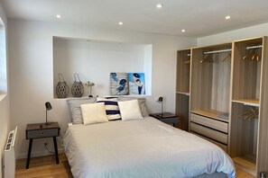 2 makuuhuonetta, silitysrauta/-lauta, ilmainen Wi-Fi