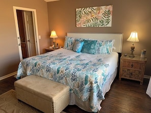 Villa, varias camas, patio, vista al jardín | 3 habitaciones y wifi gratis 