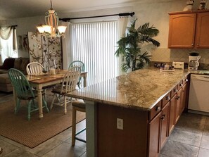 Private kitchen - 435 Flossmoor Court (The Villages)