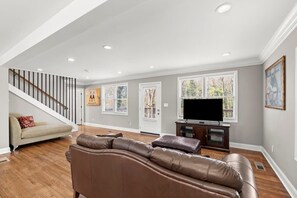 Smart TV - Spacious East ATL Retreat |Near BeltLine & Stadium (Atlanta)