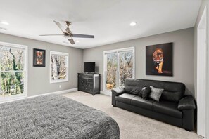 5 habitaciones, tabla de planchar con plancha y wifi gratis 