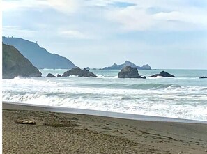 Beach - 20 minutes to SF, One block to the beach, fire pit on expansive deck (Pacifica)