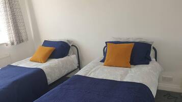 Rumah, Beberapa Tempat Tidur | 3 kamar tidur, Wi-Fi gratis, dan seprai linen