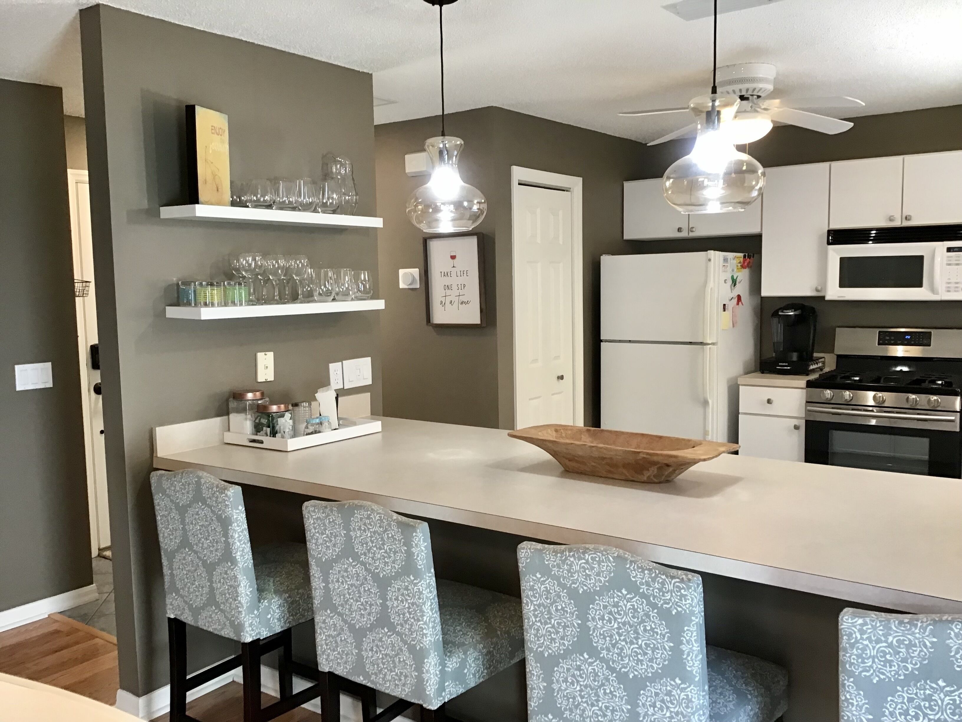Villa, Multiple Beds, Patio, Garden View | Private kitchen | Fridge, microwave, oven, stovetop