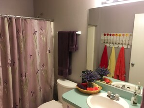 別墅, 多張床, 夏威夷式陽台, 花園景觀 | 浴室