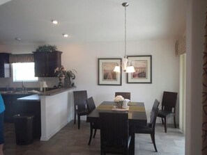 House, Multiple Beds, Lanai, Garden View | Dining - 1416 Hillstream St (Wildwood)