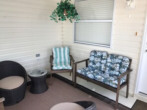 Villa, Meerdere bedden, veranda, uitzicht op tuin | Terrein van de accommodatie