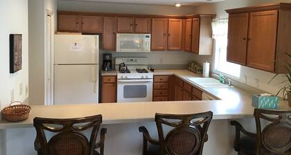 1037 Reidville Rd