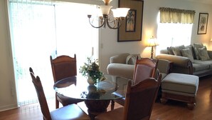 Villa, Multiple Beds, Garden View | Dining - 1037 Reidville Rd (The Villages)