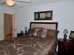 Room - 977 Tanglewood Pl (The Villages)